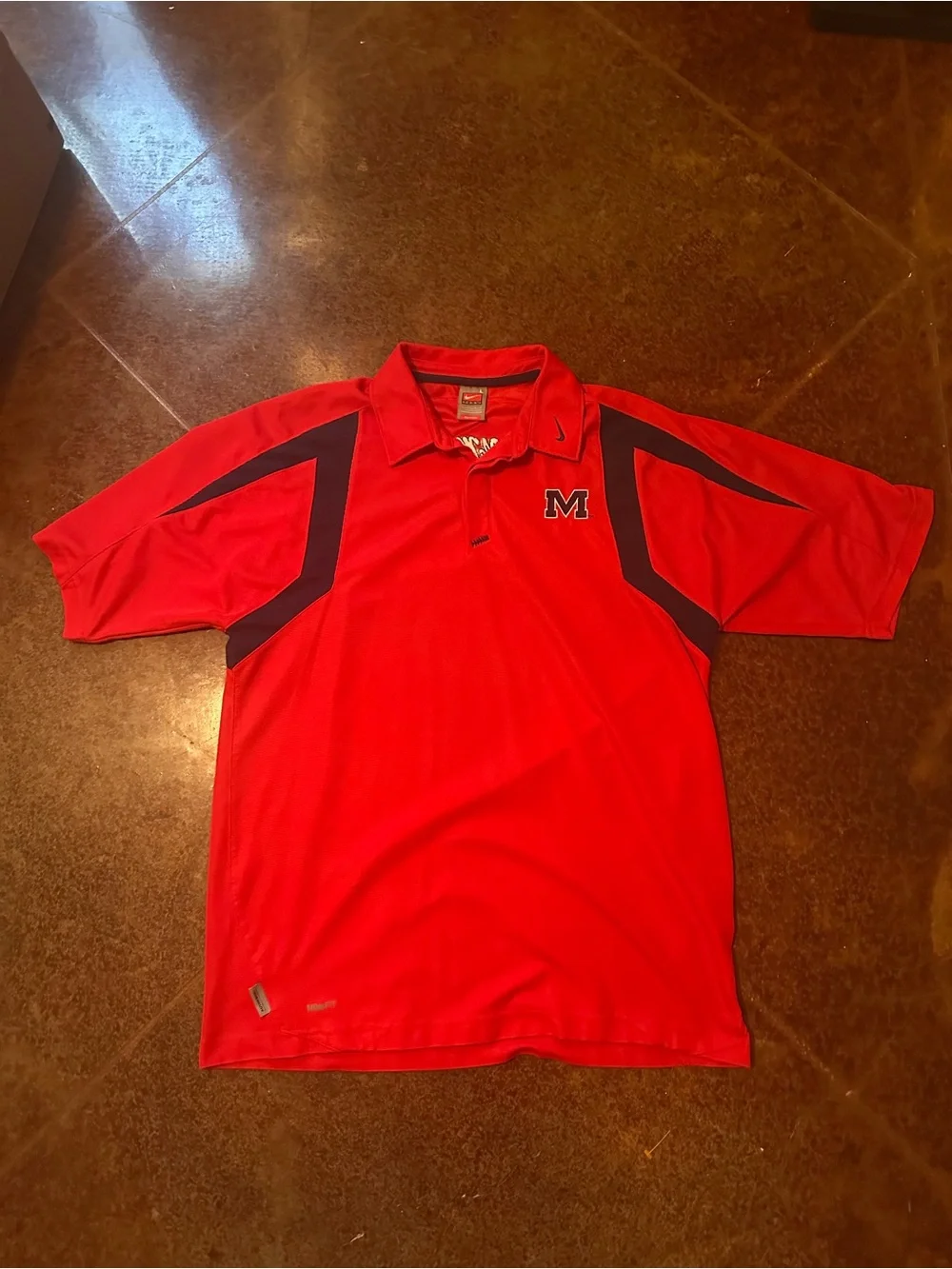 Nike red men’s